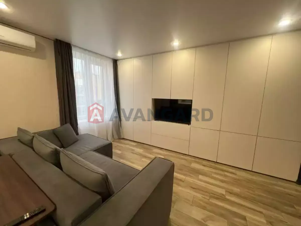 1 ��. ��������, 42/-/- ��. �., 10/10 ������ ���� 5