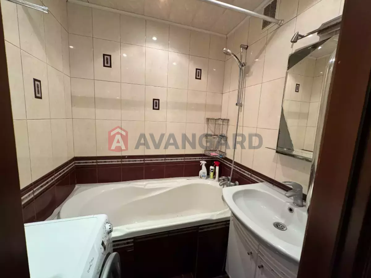 3 ��. ��������, 65/-/- ��. �., 3/9 ������ ���� 9