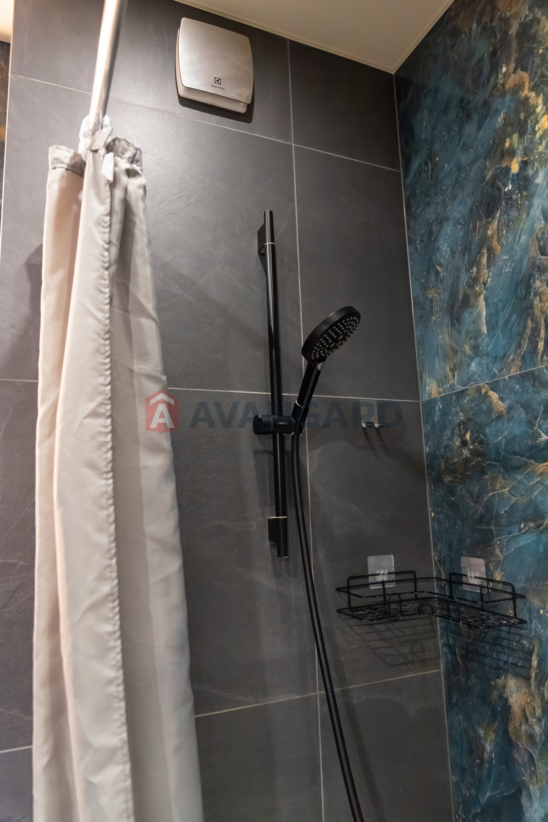 1 ��. ��������, 45/-/- ��. �., 8/22 ������ ���� 18