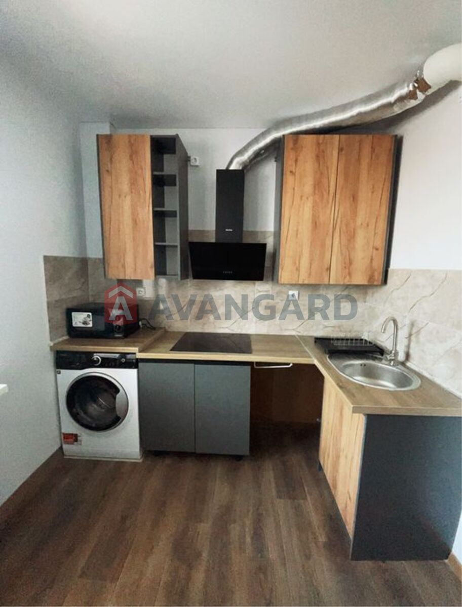 1 ��. ��������, 49/-/12 ��. �., 7/18 ������ ���� 8