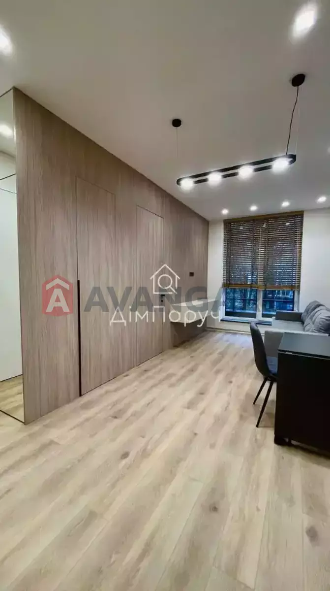 2 ����. ��������, 39/18/5 ��. �., 3/6 ���� ���� 7