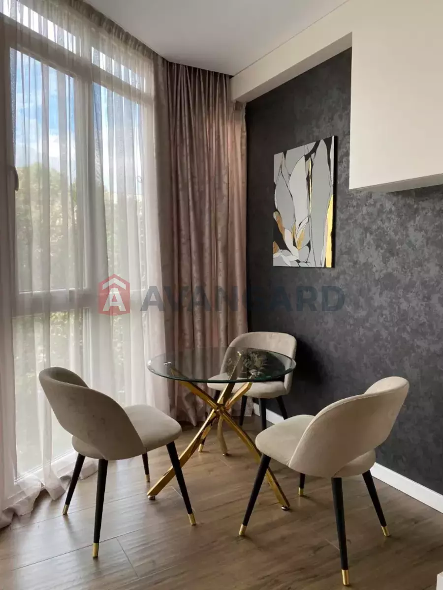 2 ��. ��������, 46/35/20 ��. �., 5/12 ������ ���� 8