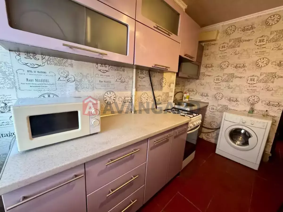 2 ����. ��������, 46/-/- ��. �., 8/10 ���� ���� 1