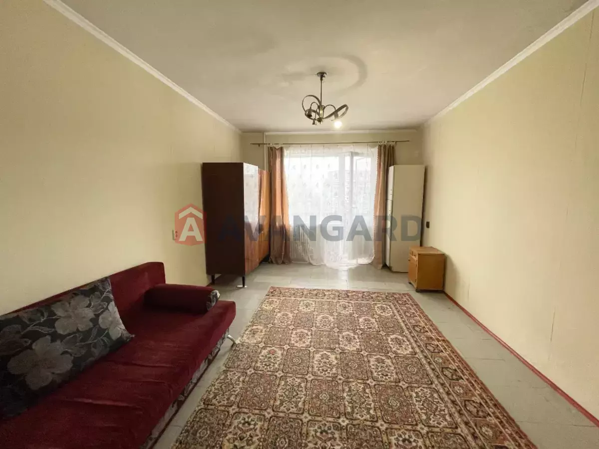 1 ��. ��������, 38/19/9 ��. �., 5/9 ������ ���� 1