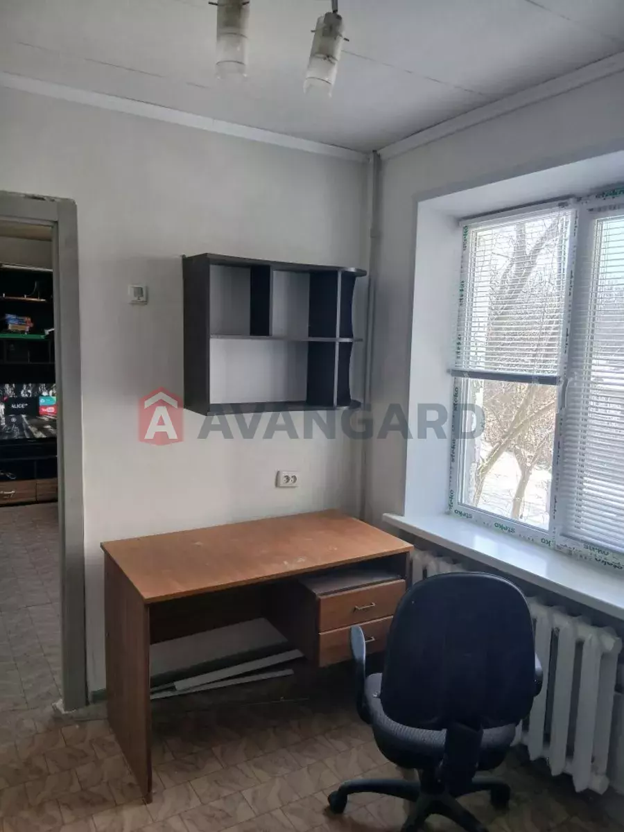 4 ��. ��������, 64/-/8 ��. �., 4/9 ������ ���� 8