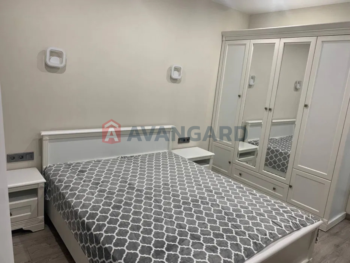 1 ����. ��������, 42/-/15 ��. �., 12/25 ���� ���� 7