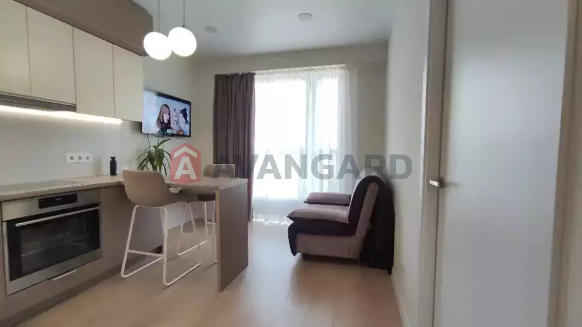 1 ��. ��������, 38/-/- ��. �., 10/15 ������ ���� 6