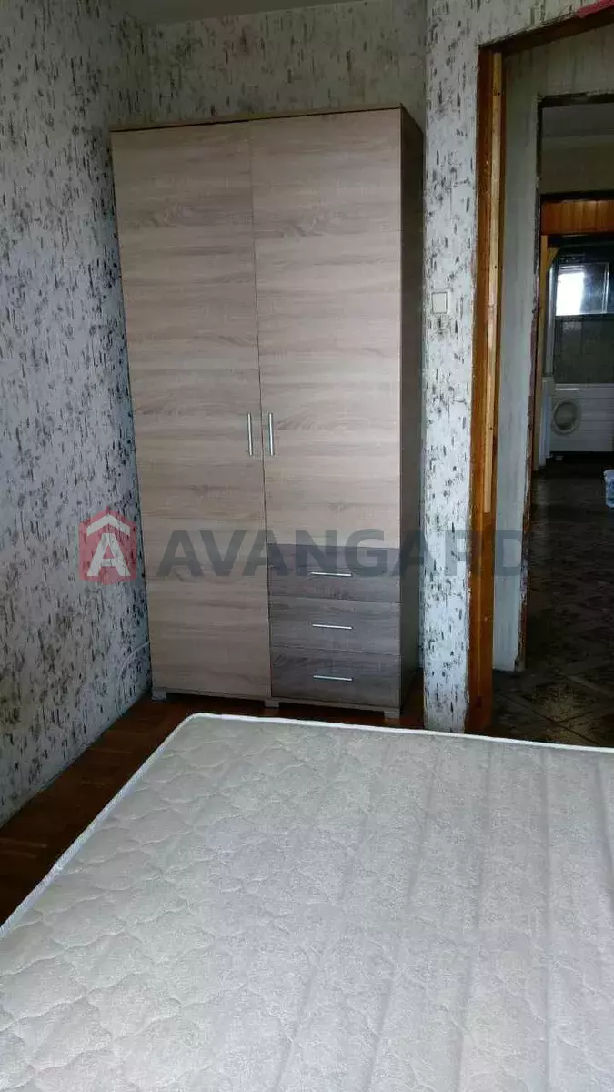 3 ����. ��������, 70/-/15 ��. �., 12/12 ���� ���� 5