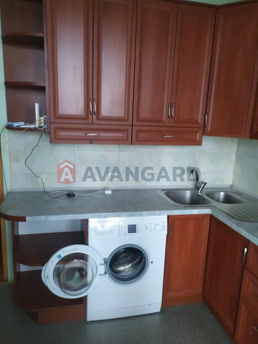 1 ��. ��������, 60/-/10 ��. �., 6/9 ������ ���� 6