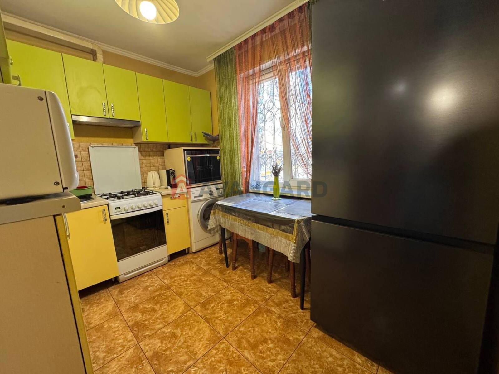 1 ����. ��������, 35/17/7 ��. �., 1/9 ���� ���� 6