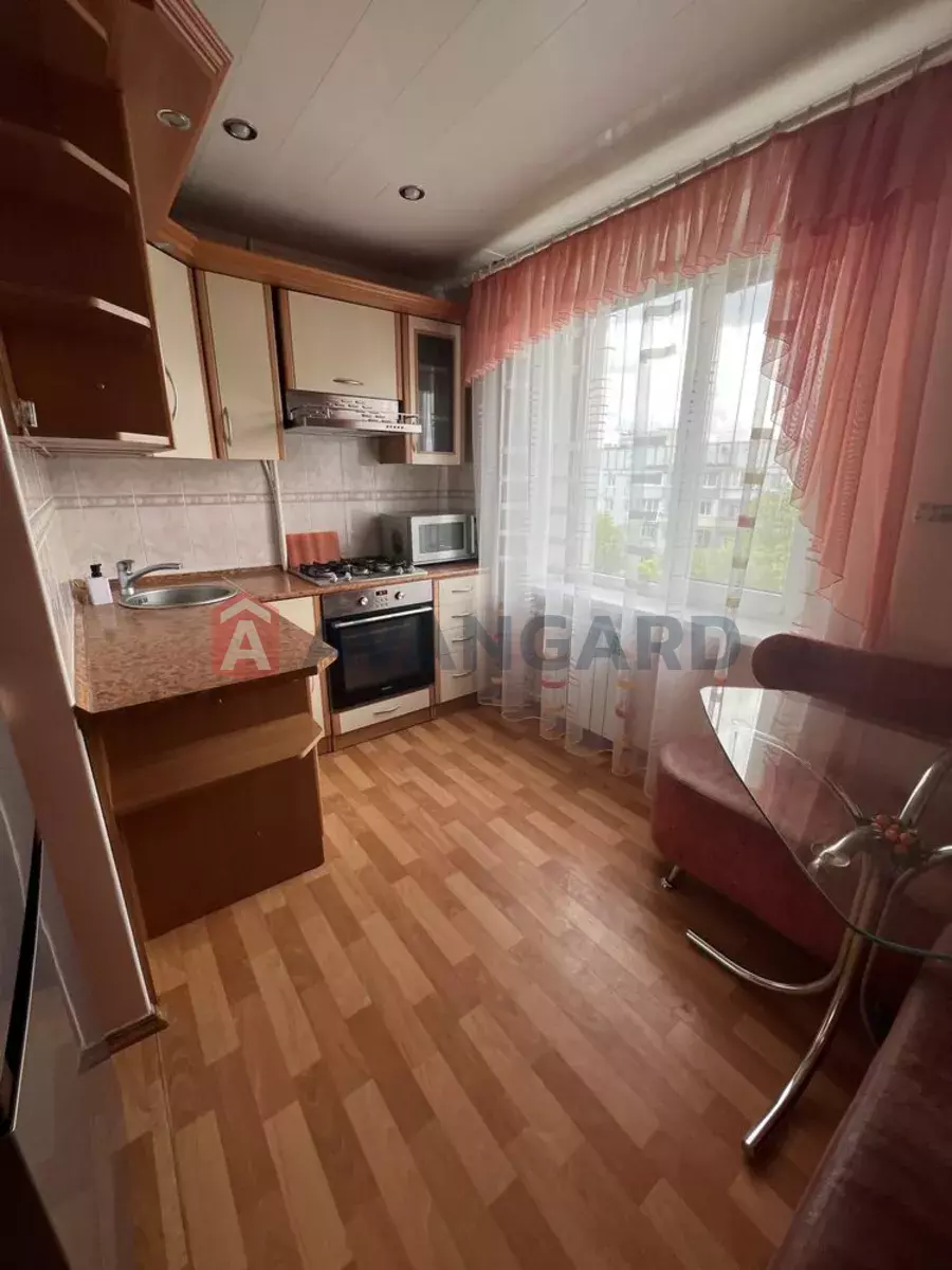 3 . , 71/-/7 . ., 8/9   5