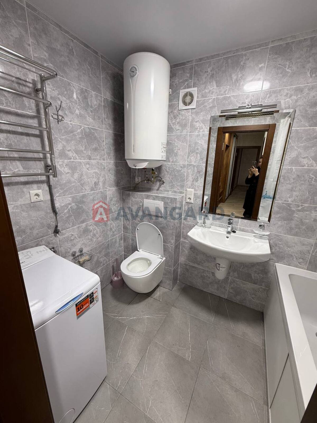 2 ��. ��������, 65/-/9,5 ��. �., 3/10 ������ ���� 7