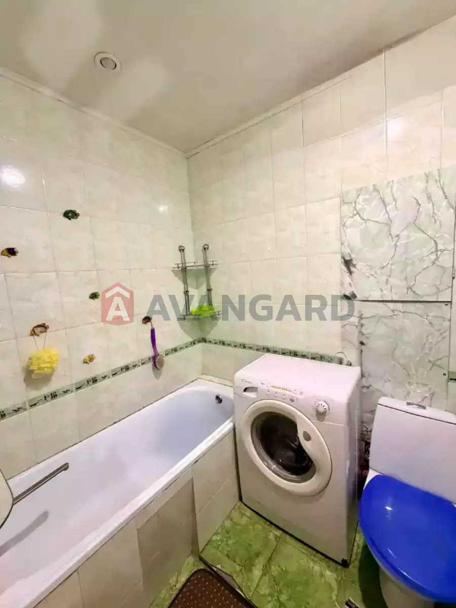 2 ��. ��������, 43/33/6 ��. �., 5/5 ������ ���� 7