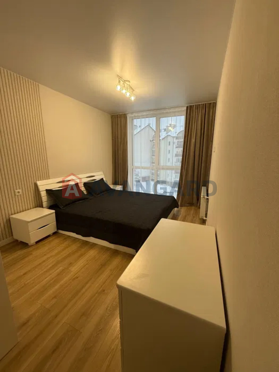 1 ����. ��������, 44/-/15 ��. �., 6/10 ���� ���� 7