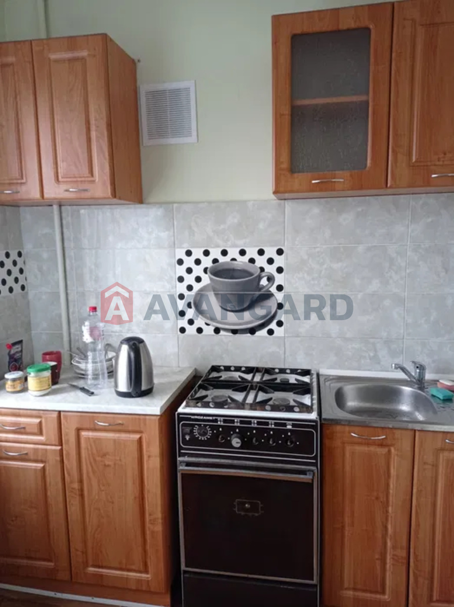 1 . , 40/-/7 . ., 8/9   7