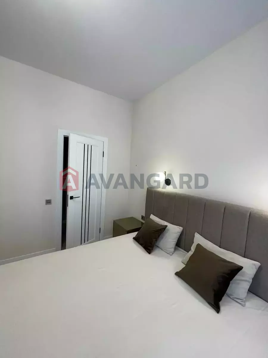 2 ��. ��������, 52/-/- ��. �., 6/10 ������ ���� 7