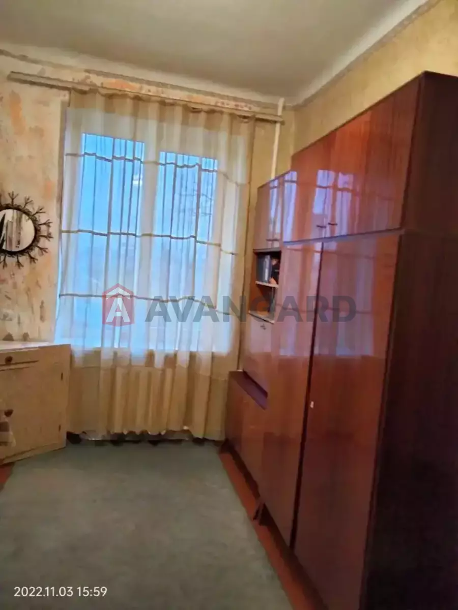 1 ��. ��������, 80/-/8 ��. �., 2/3 ������ ���� 3