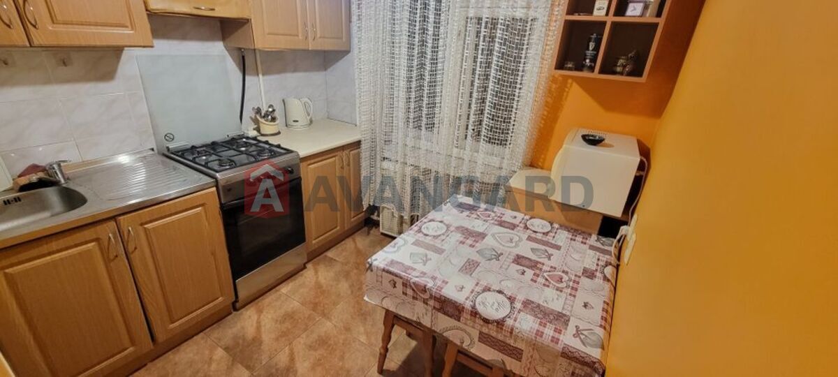 2 ����. ��������, 50/-/7 ��. �., 3/9 ���� ���� 2