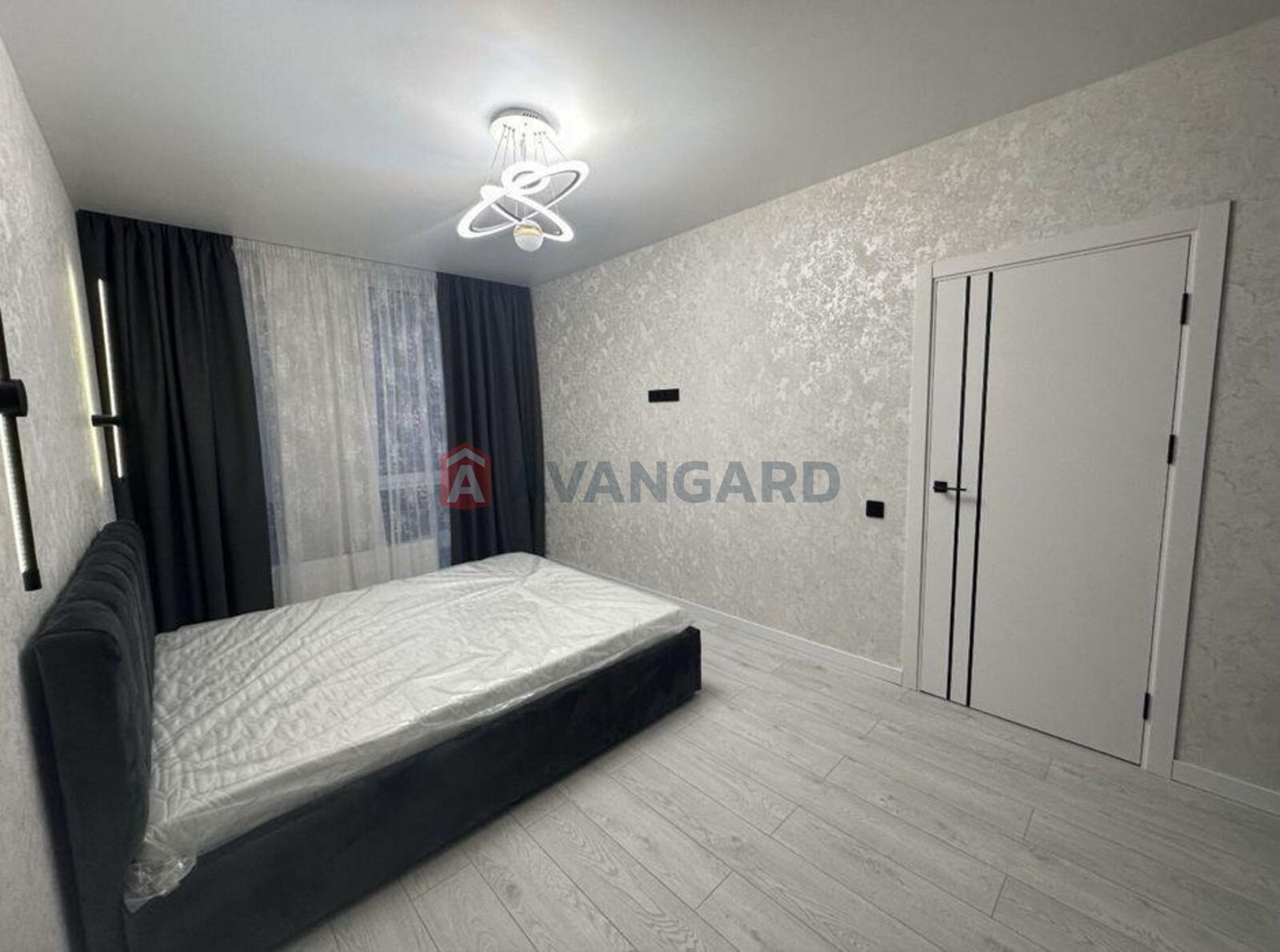 1 ��. ��������, 46/-/28 ��. �., 2/5 ������ ���� 1