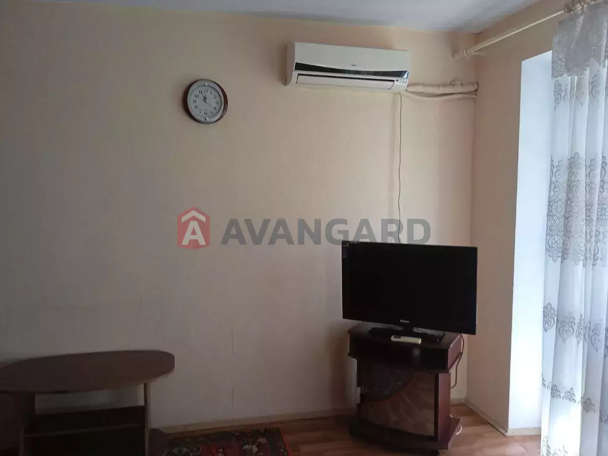 1 ��. ��������, 33/-/7 ��. �., 4/5 ������ ���� 5