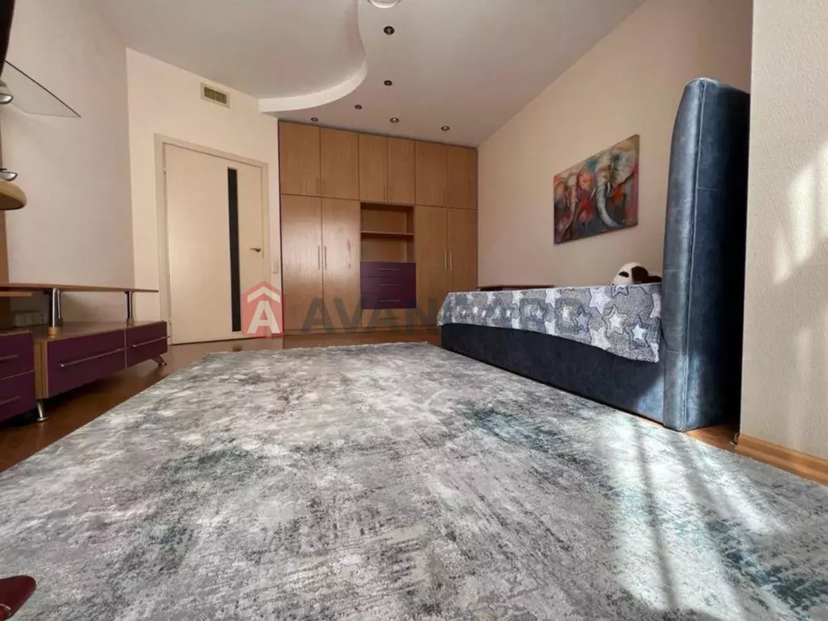 3 ����. ��������, 110/-/18 ��. �., 8/10 ���� ���� 13