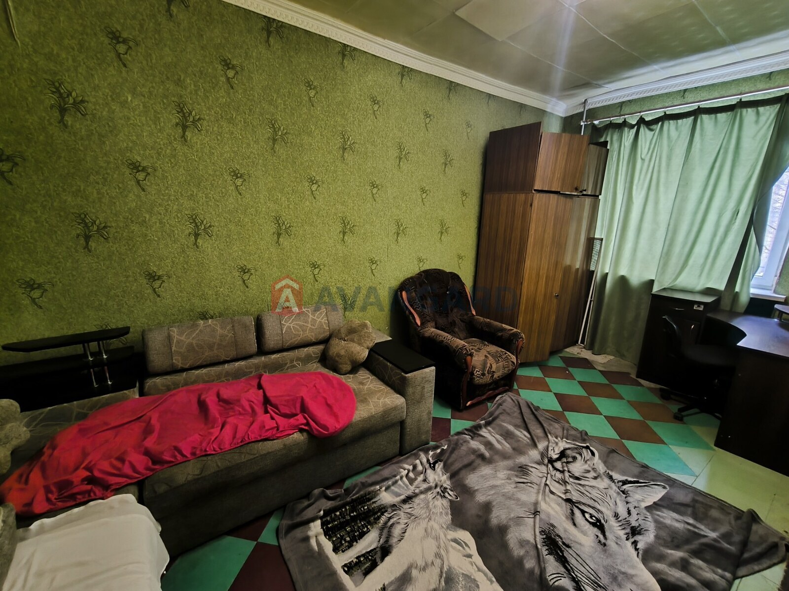 2 ��. ��������, 49/-/8 ��. �., 1/2 ������ ���� 9