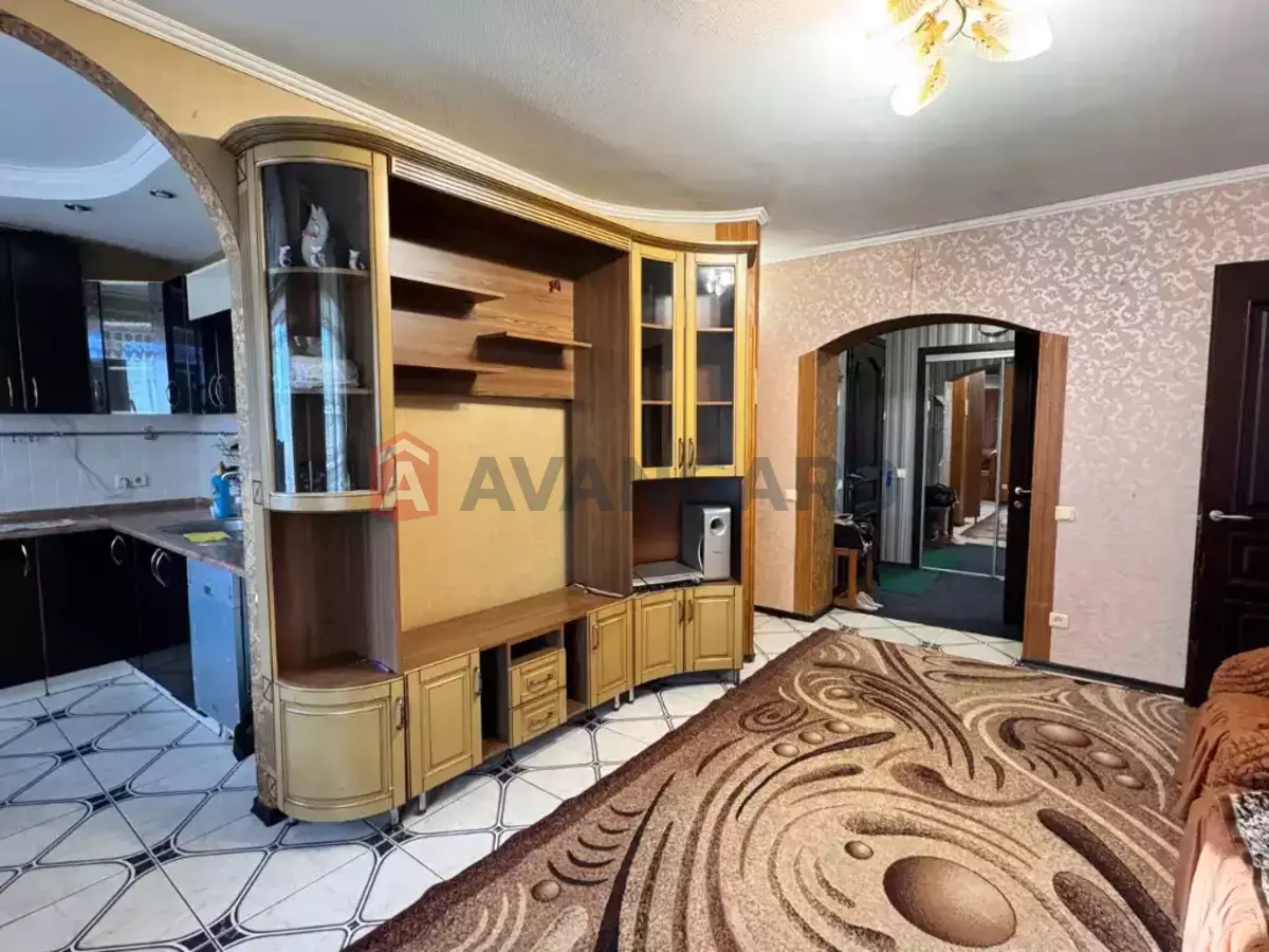 3 ����. ��������, 68/-/10 ��. �., 9/9 ���� ���� 8