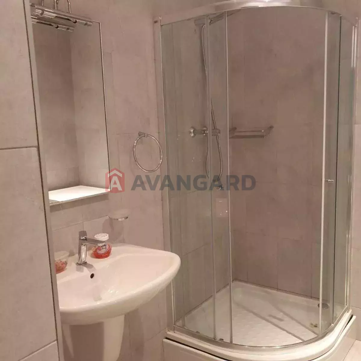 4 ��. ��������, 151/-/30 ��. �., 12/28 ������ ���� 8