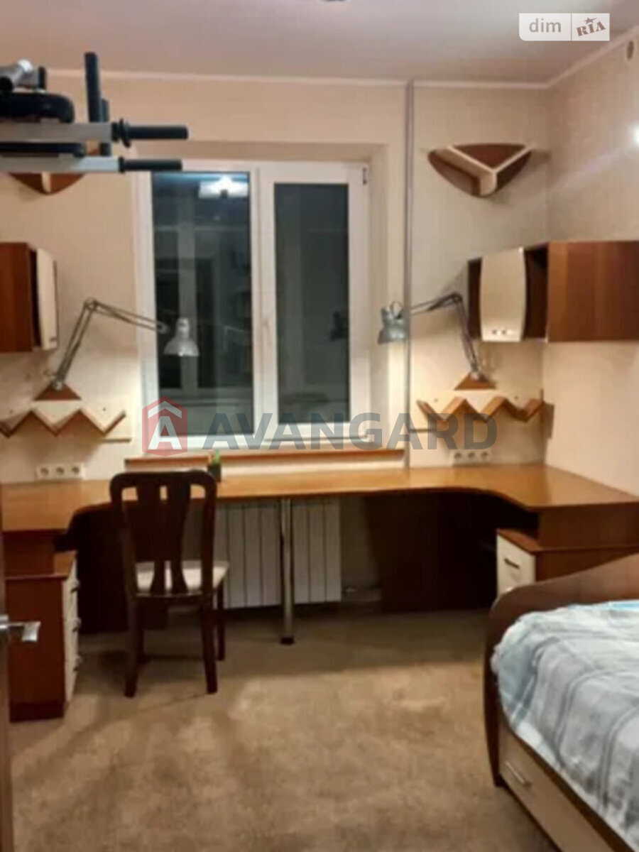 2 ��. ��������, 52/-/11 ��. �., 2/10 ������ ���� 3