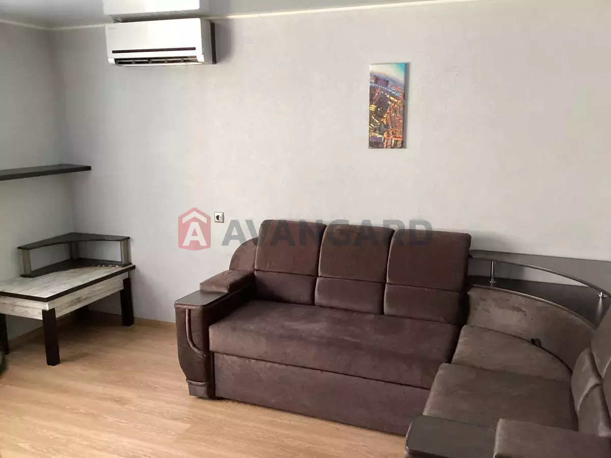 2 ��. ��������, 51/-/9 ��. �., 8/9 ������ ���� 24