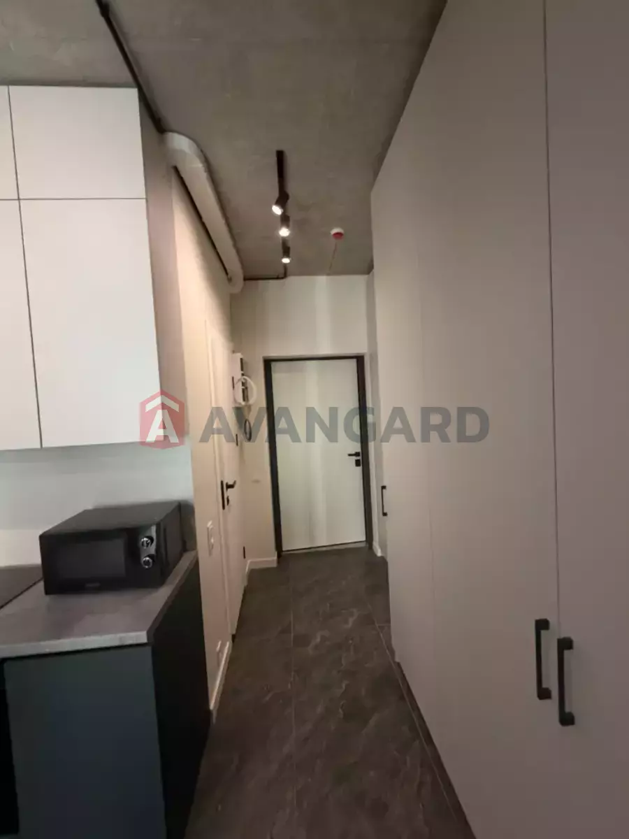 1 ����. ��������, 40/-/15 ��. �., 11/24 ���� ���� 3