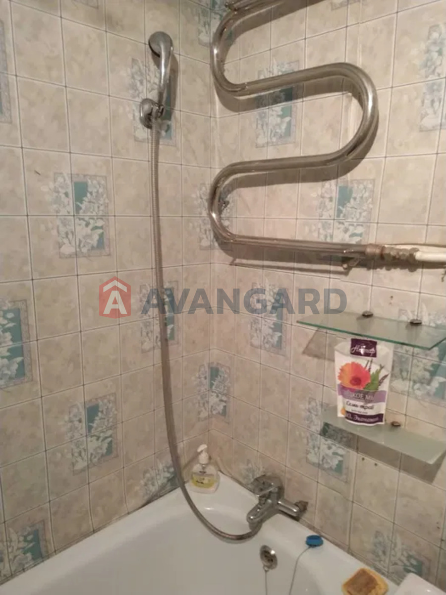 1 ��. ��������, 30/-/6 ��. �., 2/5 ������ ���� 4