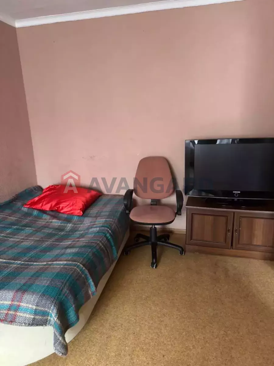 1 ��. ��������, 30/17/6 ��. �., 4/5 ������ ���� 4