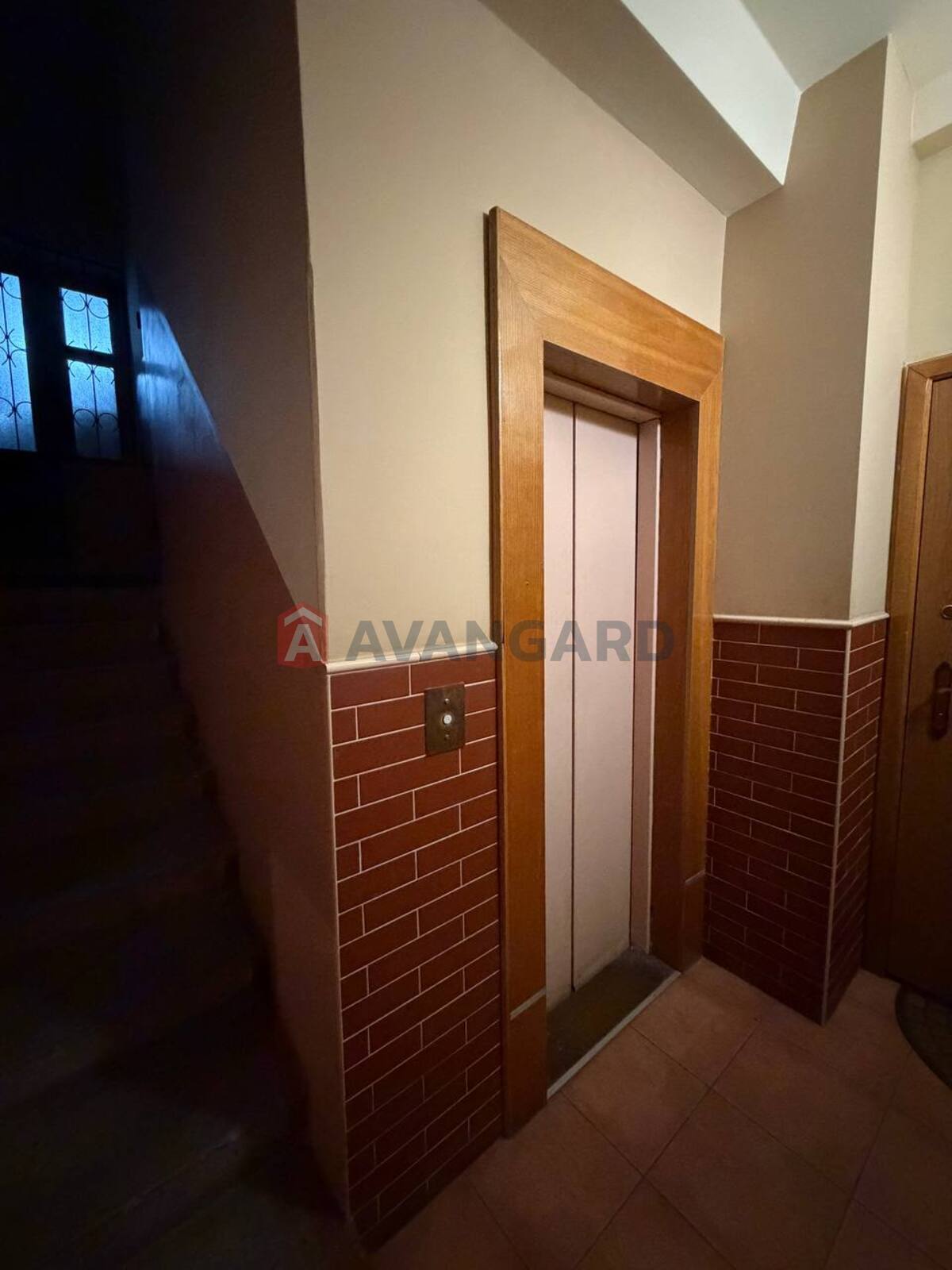 2 ��. ��������, 72/35/12 ��. �., 7/9 ������ ���� 2