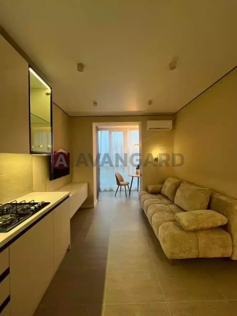 2 ��. ��������, 44/15/18 ��. �., 4/10 ������ ���� 4