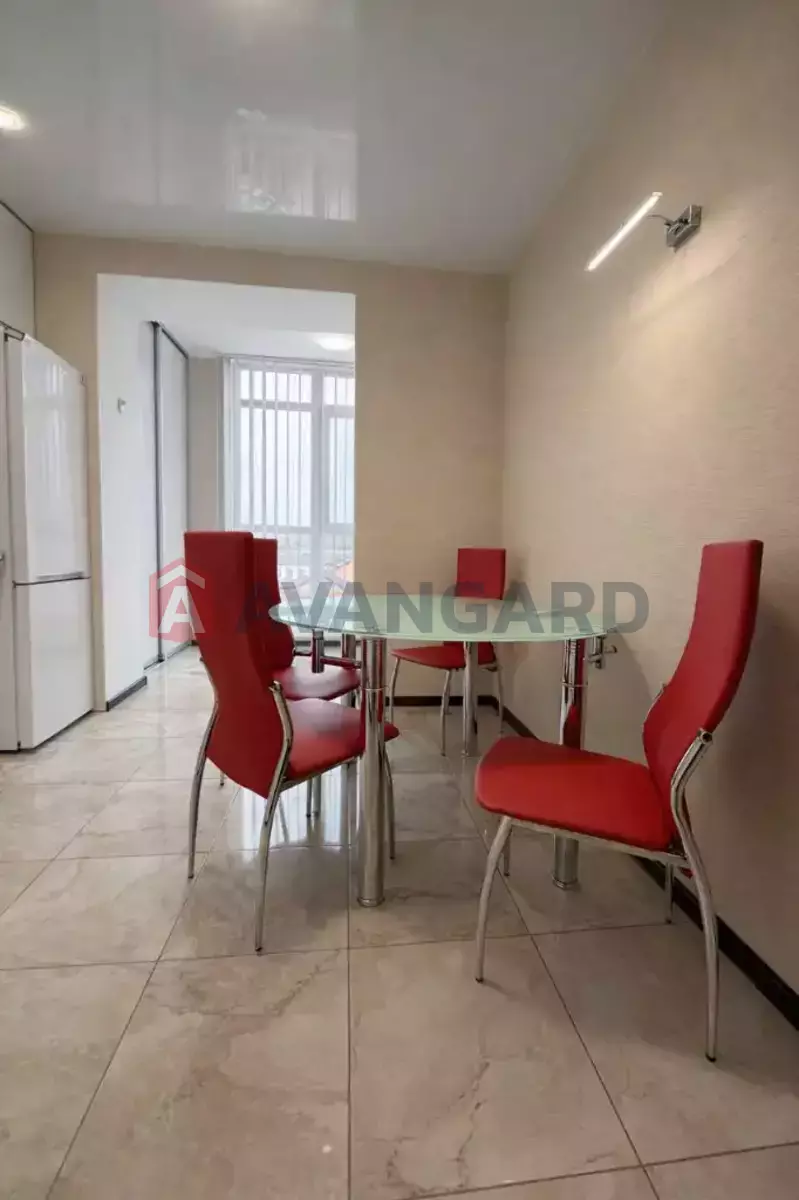 3 ����. ��������, 67/-/20 ��. �., 4/12 ���� ���� 4