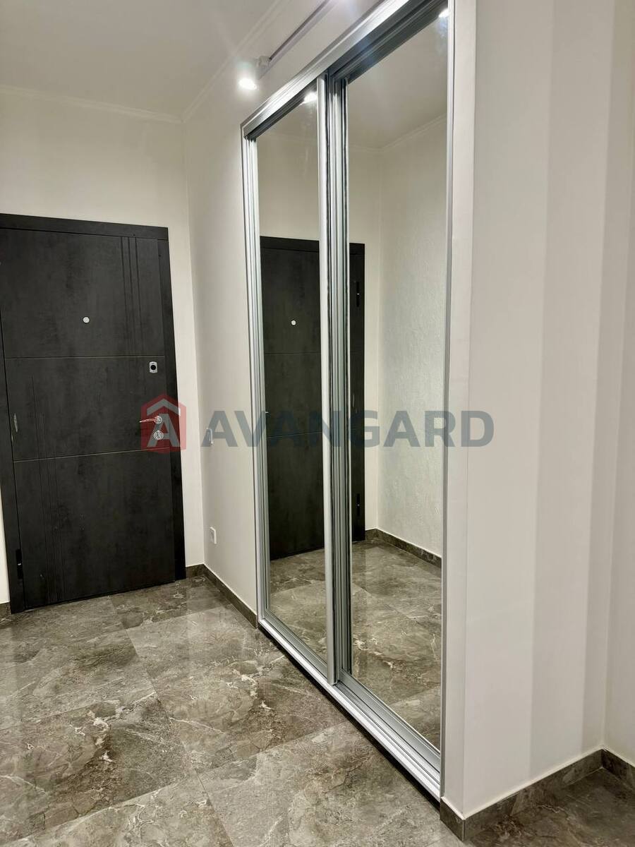 2 ��. ��������, 44/-/- ��. �., 7/10 ������ ���� 3