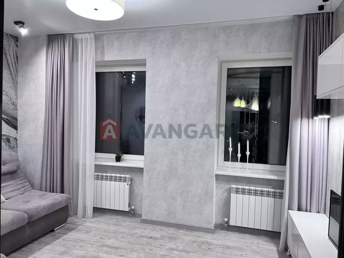 1 ��. ��������, 33/-/10 ��. �., 14/15 ������ ���� 10