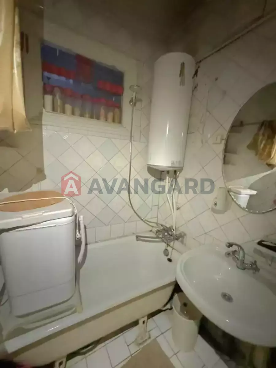 2 . , 42/-/- . ., 5/5   8