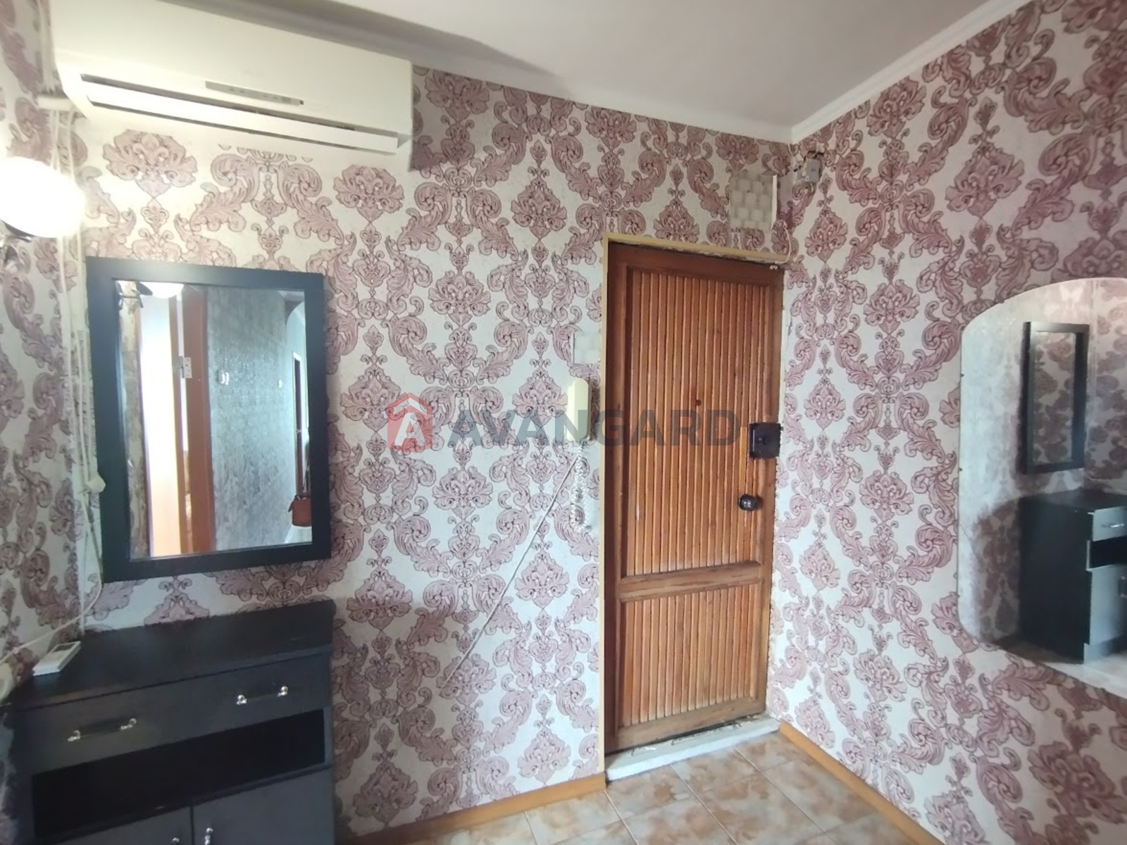 2 ��. ��������, 45/9/28 ��. �., 7/9 ������ ���� 10