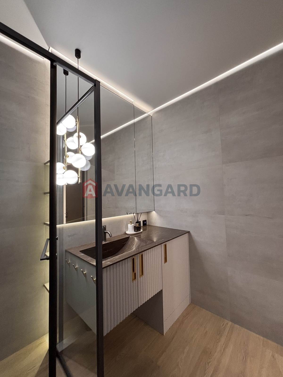 2 ��. ��������, 52/37/5 ��. �., 8/10 ������ ���� 3