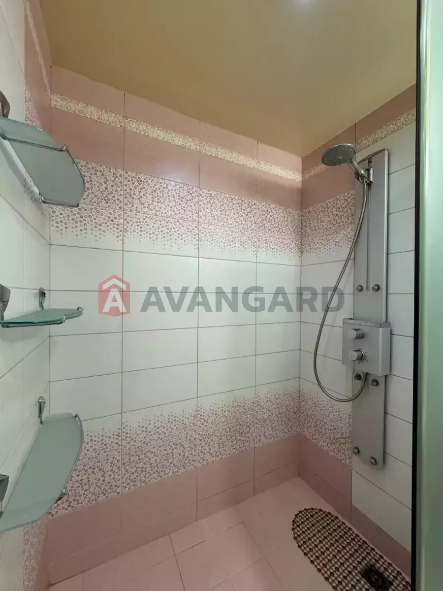 1 ��. ��������, 40/17/14 ��. �., 8/12 ������ ���� 15