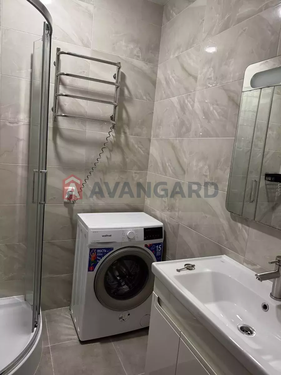 1 ��. ��������, 29/-/12 ��. �., 14/16 ������ ���� 18