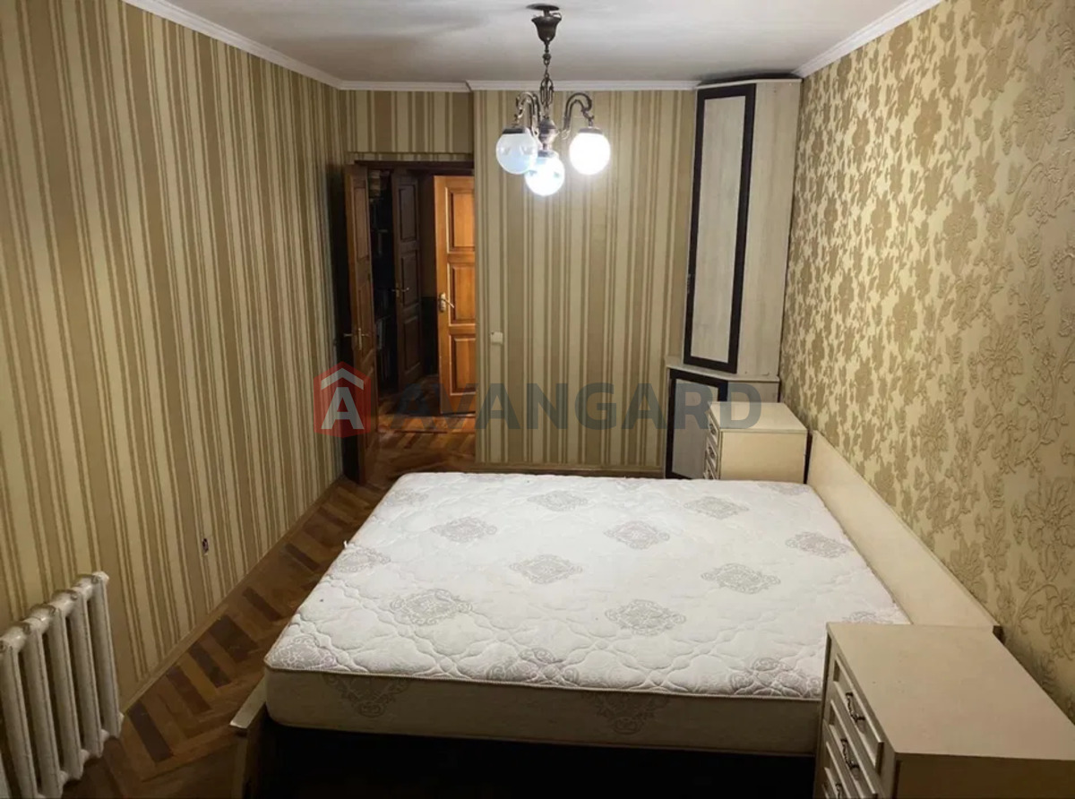 3 ����. ��������, 86/-/15 ��. �., 6/14 ���� ���� 7