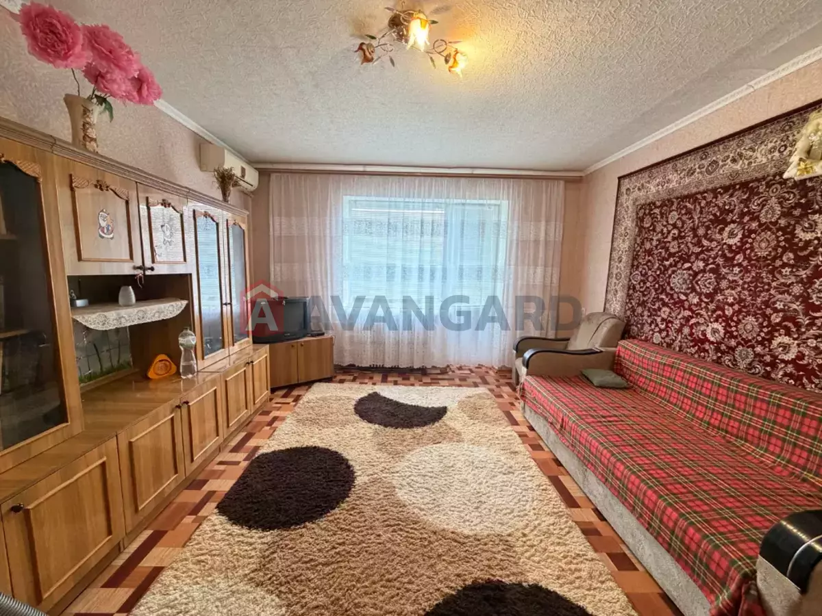 3 ��. ��������, 70/43/8 ��. �., 9/9 ������ ���� 10