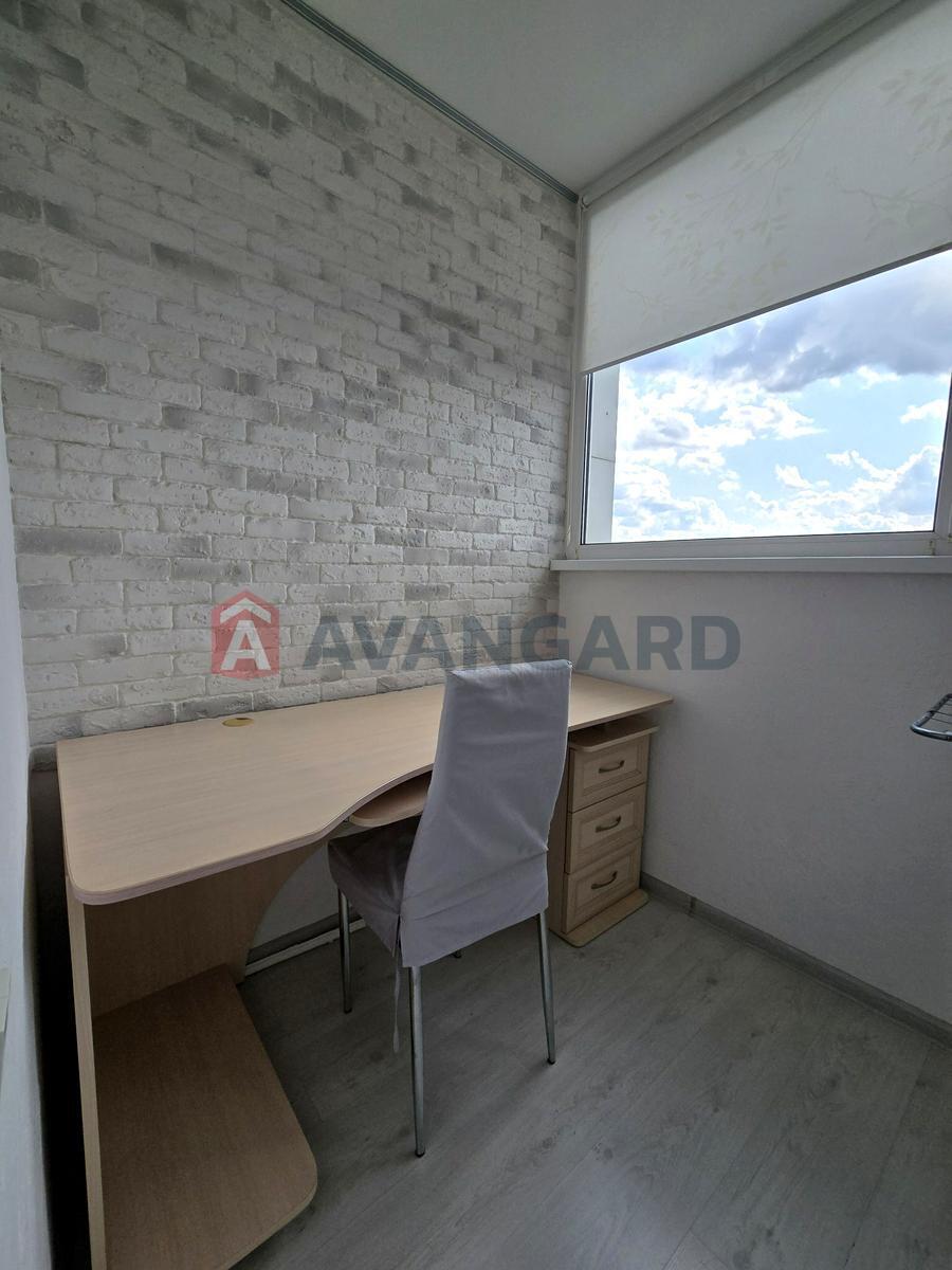 1 ��. ��������, 44 / 18 / 10 ��. �., 10/22 ������ ���� 10