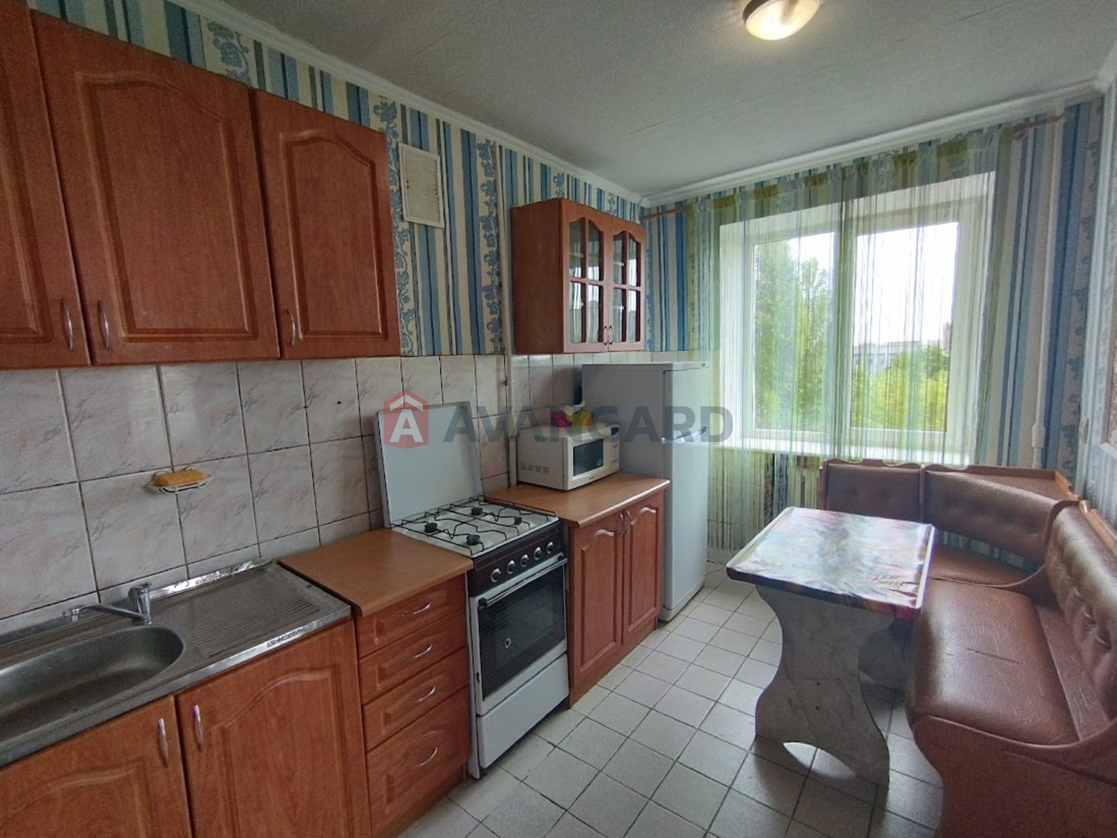 2 ��. ��������, 45/9/28 ��. �., 7/9 ������ ���� 11