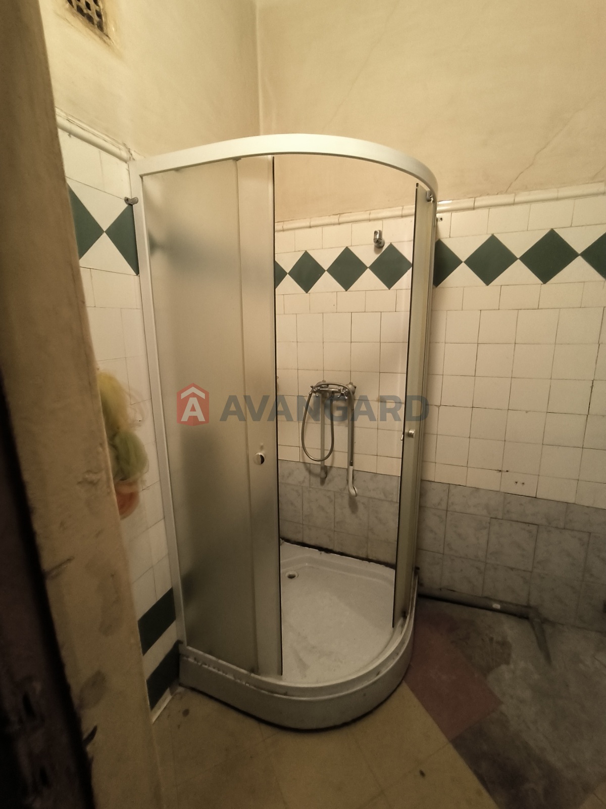 2 . , 54/-/8 . ., 4/4   5