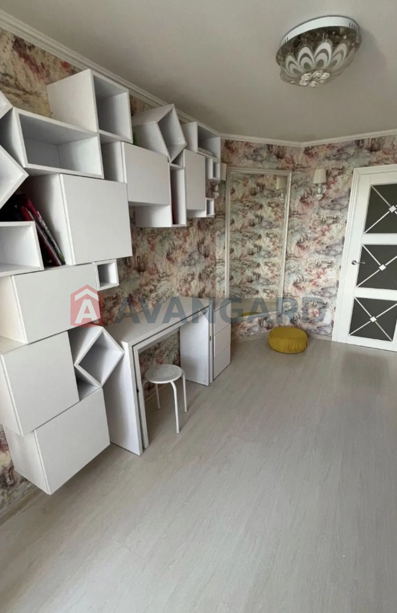 4 ��. ��������, 90/-/25 ��. �., 9/9 ������ ���� 7