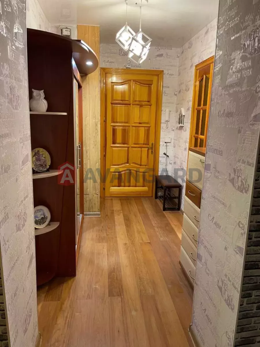 2 ��. ��������, 50/-/10 ��. �., 5/5 ������ ���� 3